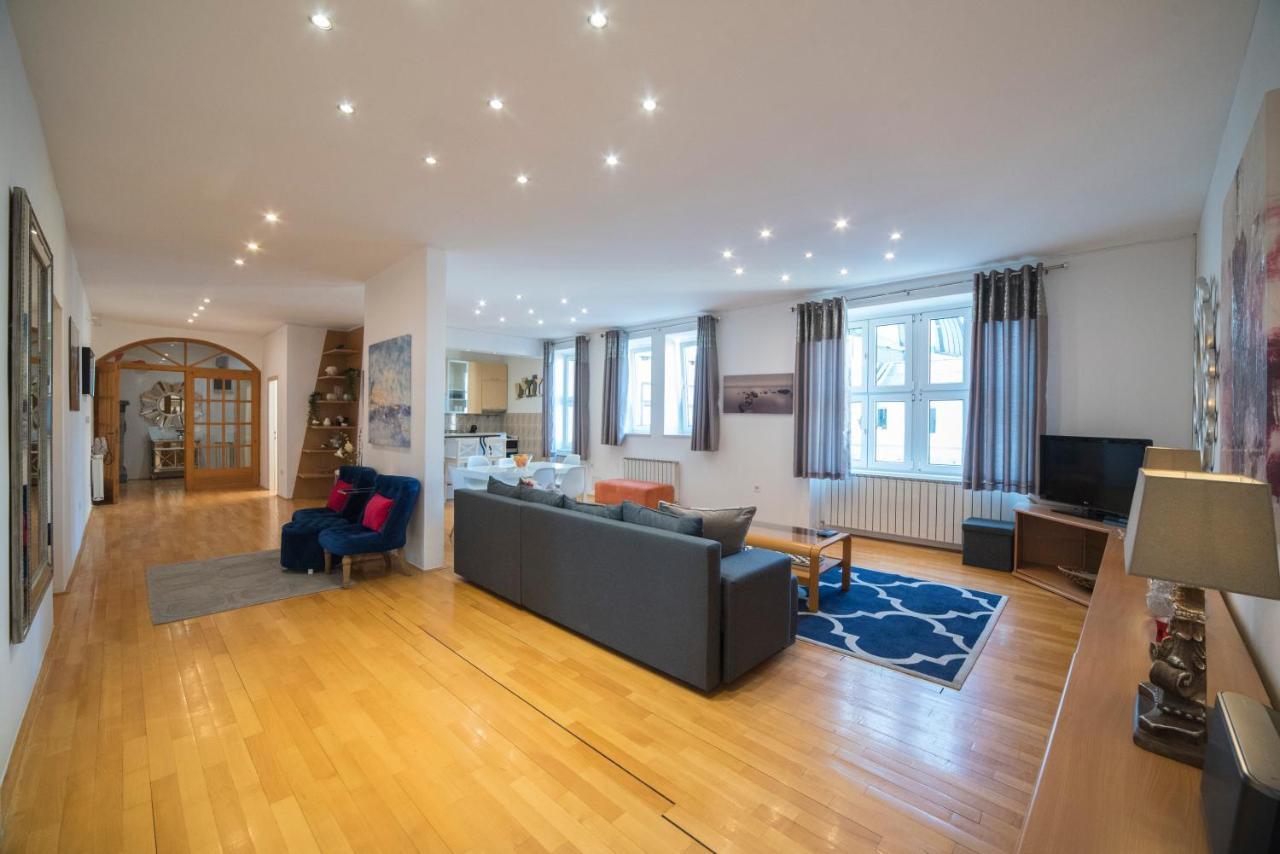 Octogon Apartment ซาเกร็บ ภายนอก รูปภาพ