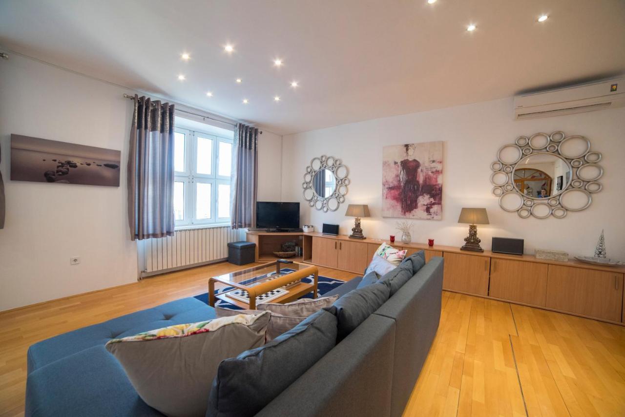 Octogon Apartment ซาเกร็บ ภายนอก รูปภาพ