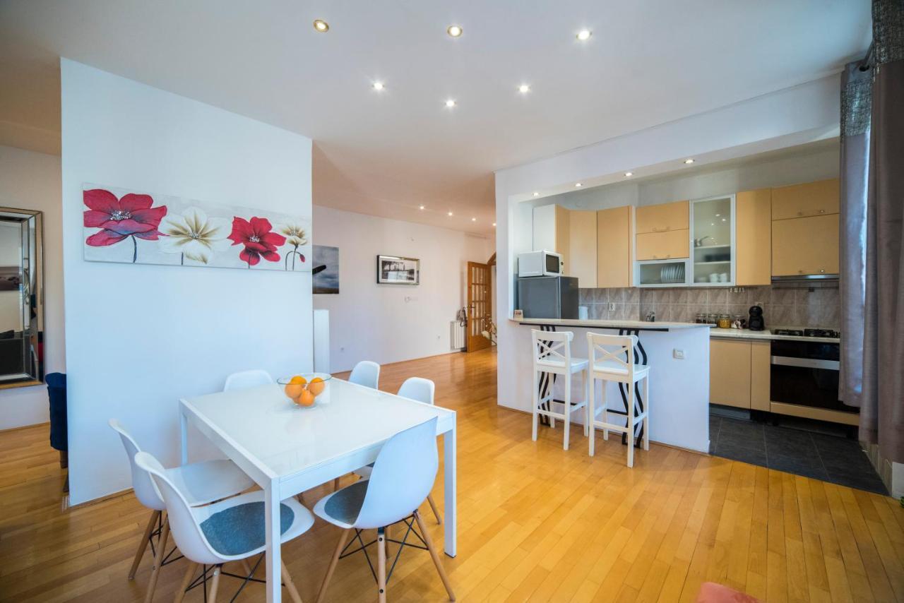 Octogon Apartment ซาเกร็บ ภายนอก รูปภาพ