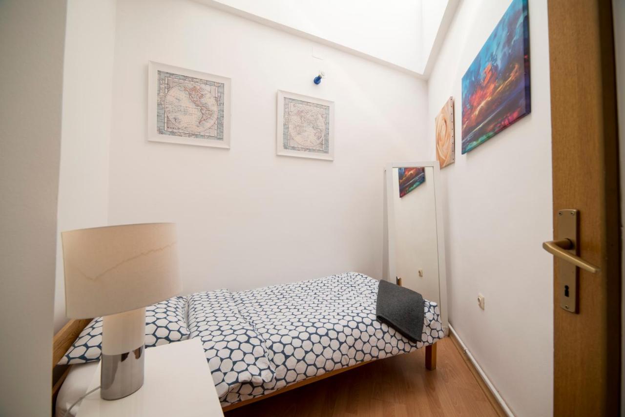 Octogon Apartment ซาเกร็บ ภายนอก รูปภาพ