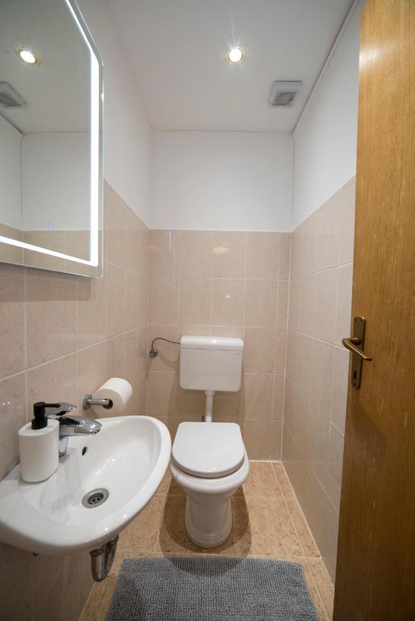 Octogon Apartment ซาเกร็บ ภายนอก รูปภาพ